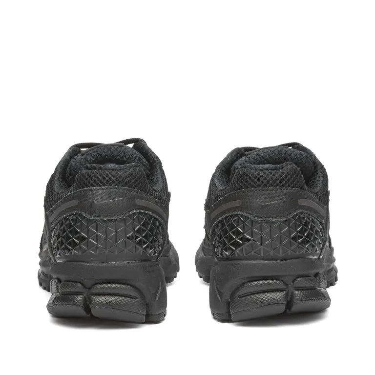 NIKE ZOOM VOMERO 5 - BLK / BLK