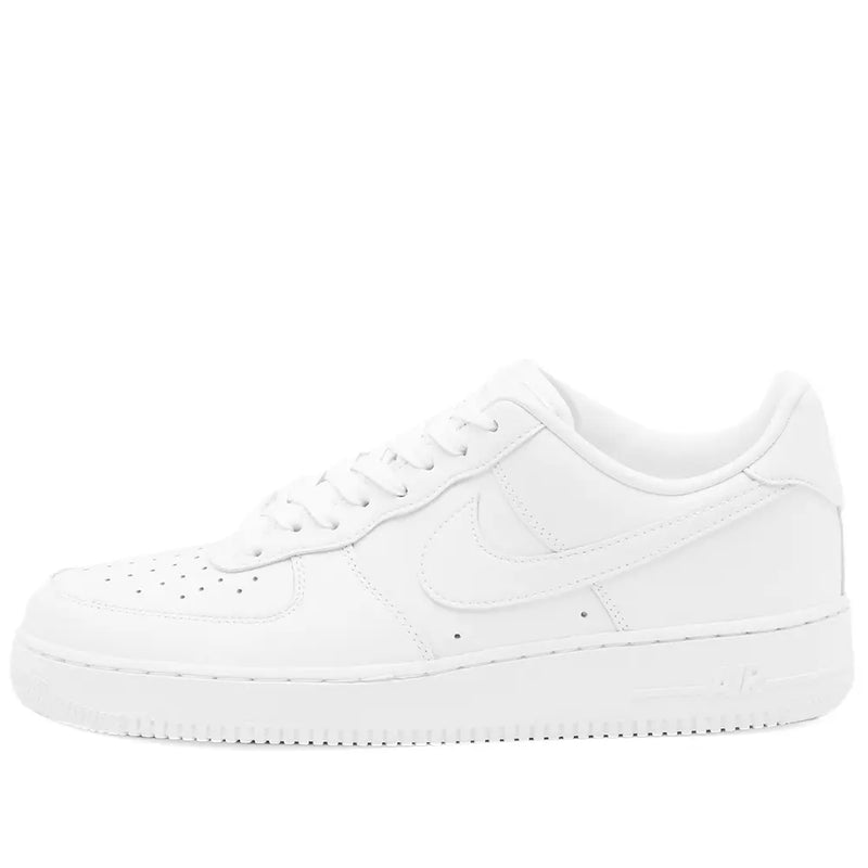 NIKE AIR FORCE 1 - TRIPLE WHITE