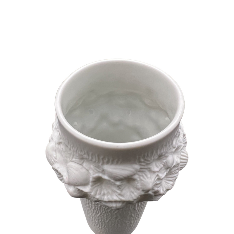 Vintage AK Kaiser 220 - 15 Bisque Porcelain vase with fossil Sea Shells
