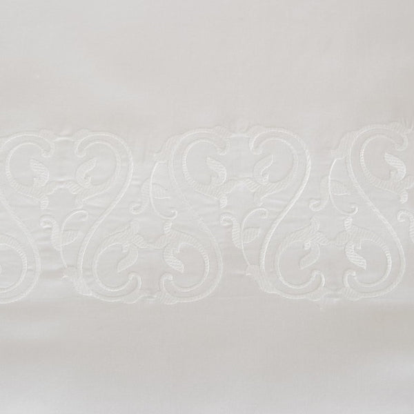 Milk / Milk Ornate Medallion Embroidery Duvet Cover Set