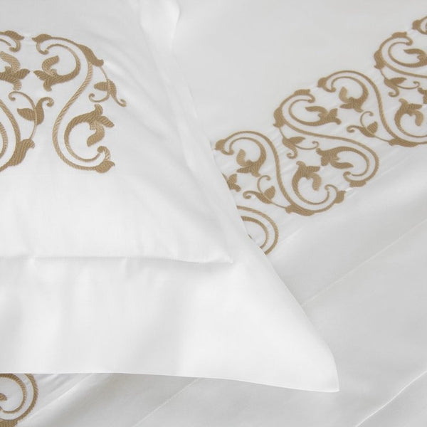 Milk / Savage Beige Ornate Medallion Embroidery Duvet Cover Set