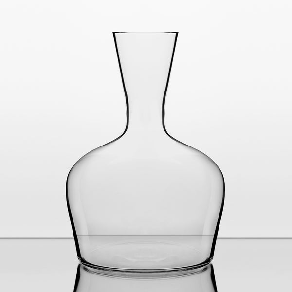 THE YOUNG WINE DECANTER